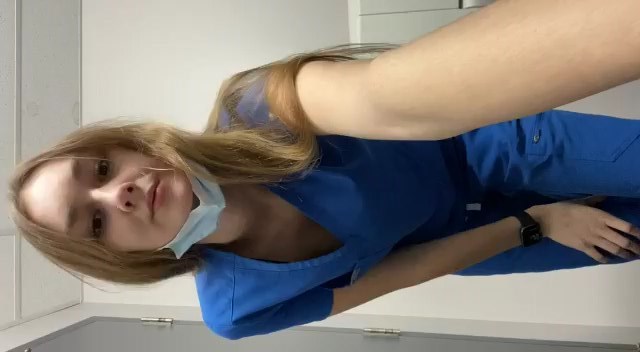 Enfermeira nua no hospital caiu na net